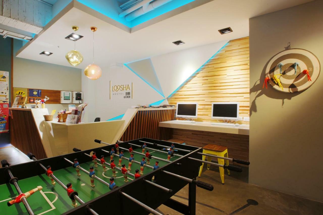 Loosha Hostel Тайчжун Экстерьер фото